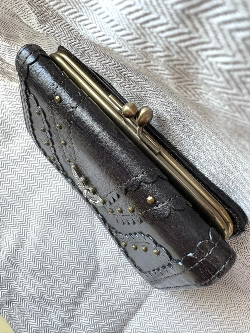 Anna Sui Black Scalloped Butterfly Stud Wallet-Near Mint- From Japan